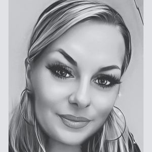 Meet your Posher, Holly